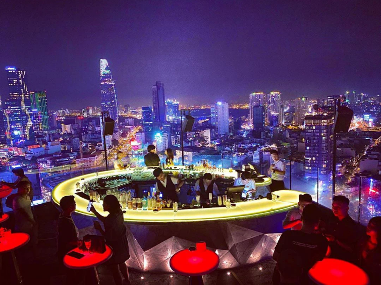 Chill sky bar